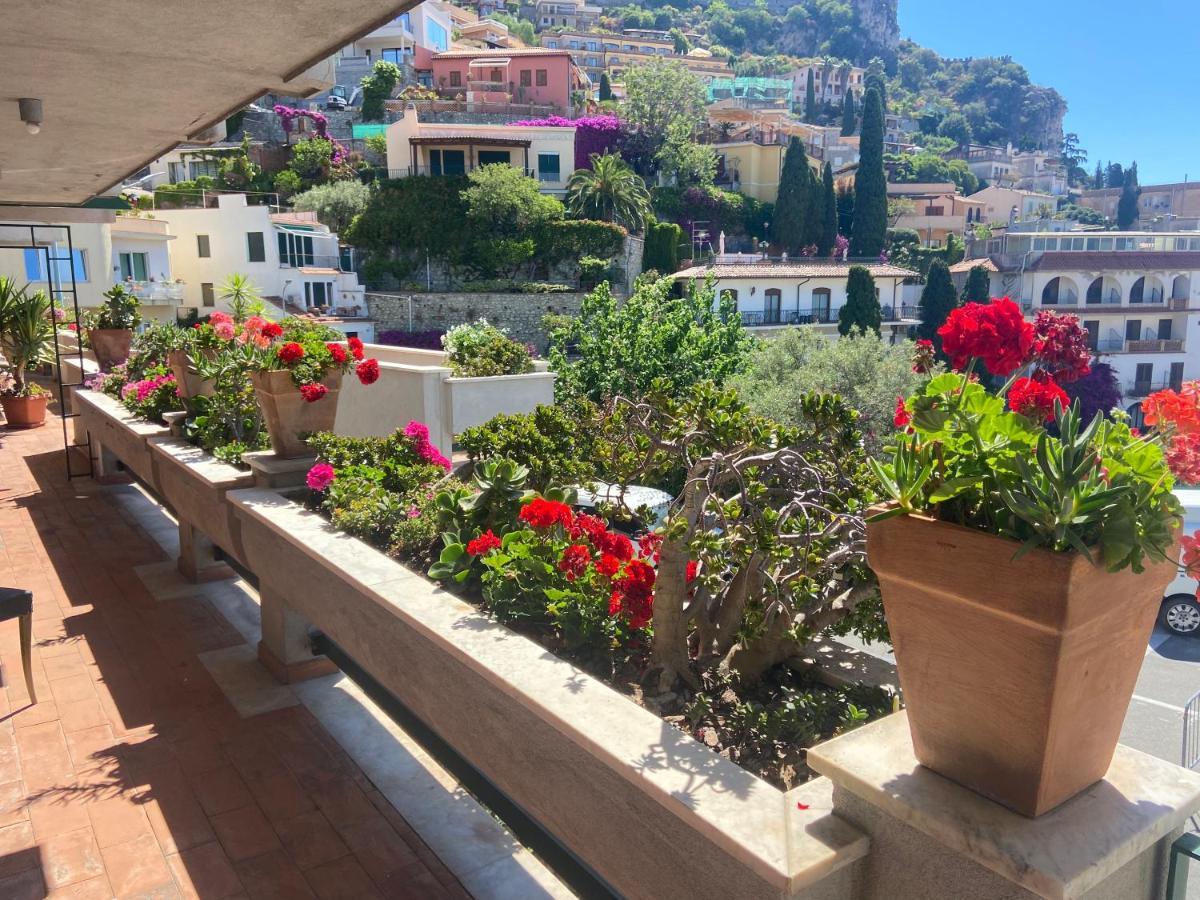 Centaurea With Private Parking Taormina